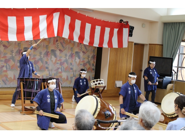 和太鼓の「響」さんの演奏です