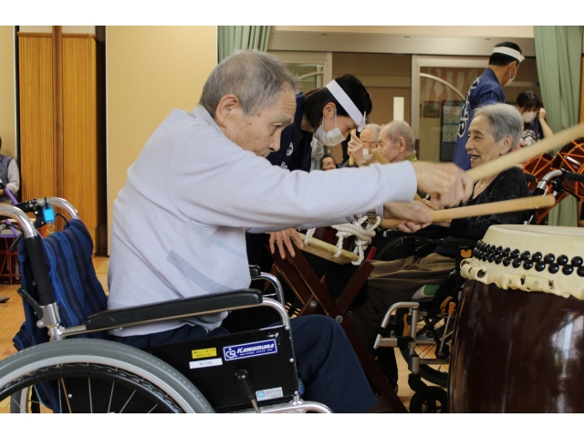 ご利用者様も一緒に参加して楽しまれました♪