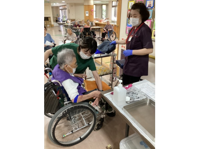 痛くないようにお願いします。