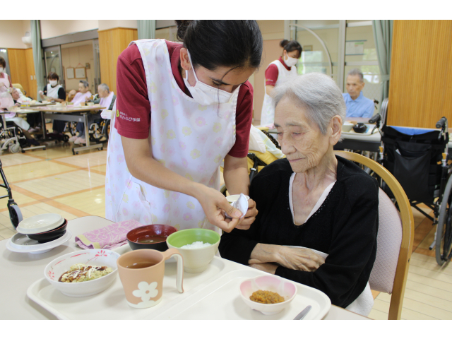 優しい声掛けで利用者様の人気者！！