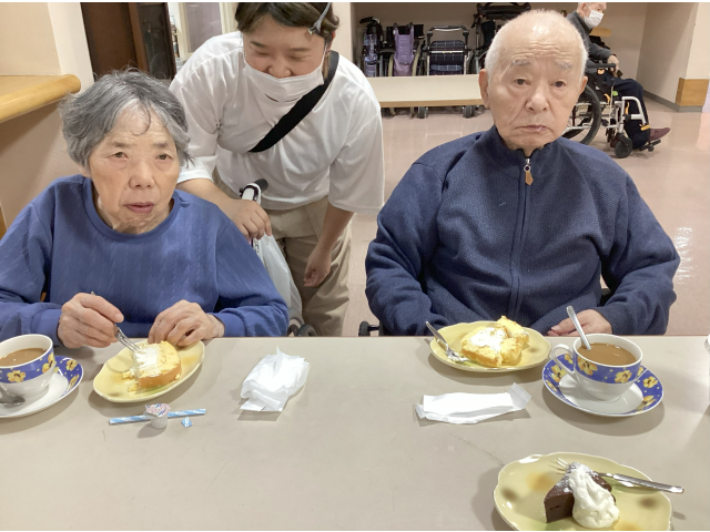 夫婦仲良くいただきま～す。