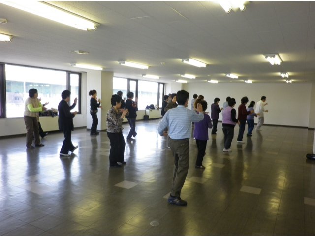 毎月第1火曜日～第4火曜日午後1時～午後3時に開講（休館日を除く）