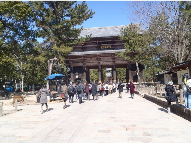 南大門へ向います