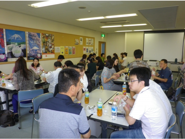 一緒にお昼を食べました