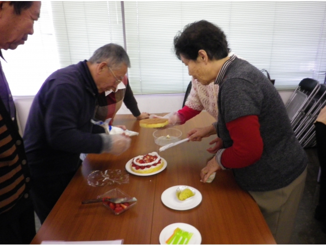 生クリームを載せて．．．．