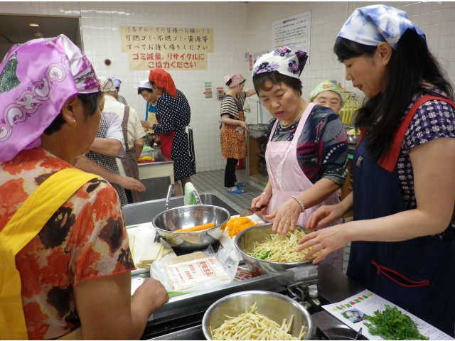 干豆腐サラダの準備