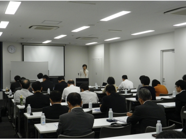 研修会の全景
