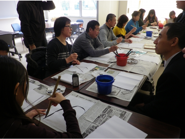 お手本を見ながら、実際に画いてみます