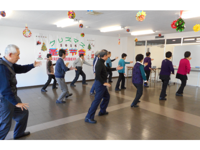 太極拳を演じる皆さん