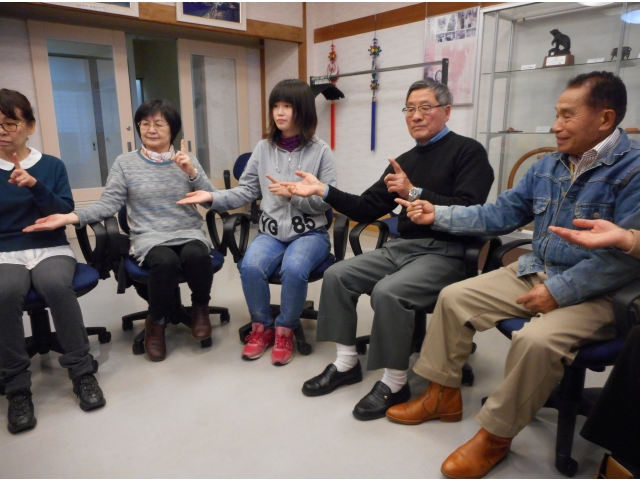 簡単な動作ですが、実際やってみると、結構難しいです