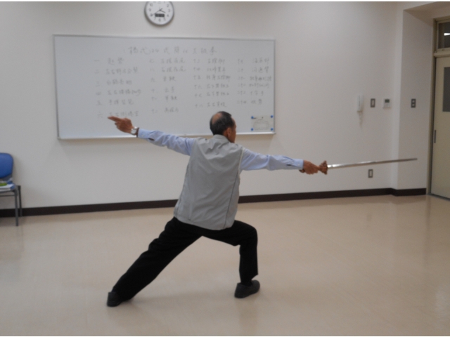 伸縮宝剣を使った演技の披露もありました