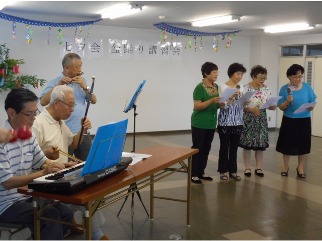 歌と楽器演奏教室の皆さん