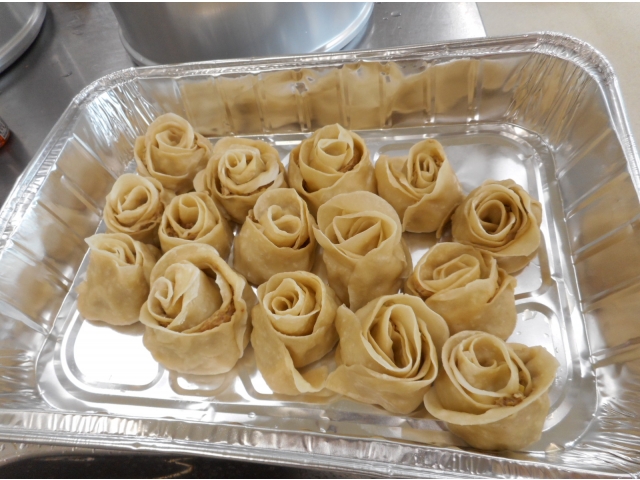 花の形をした蒸し餃子