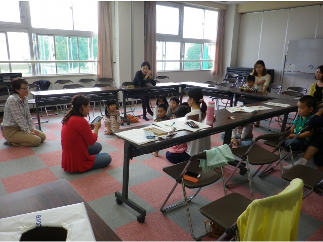 中国語による読み聞かせをしました