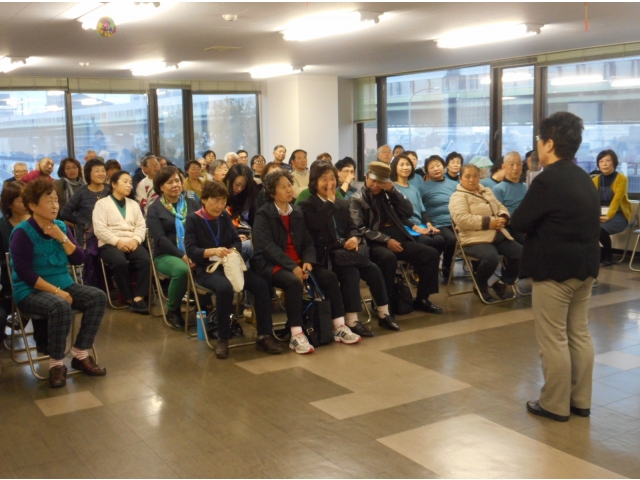 クイズに答える参加者の皆さん