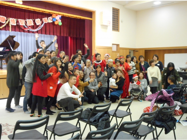 金さんを囲んで記念撮影