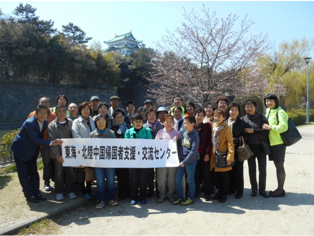 集合写真。残念ながらバックに桜がありません