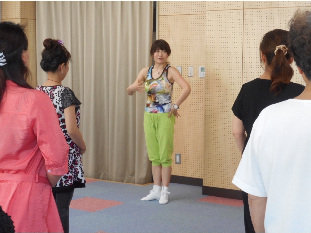 「広場ダンス」の講師