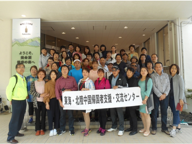 工場入口で、記念写真を撮りました