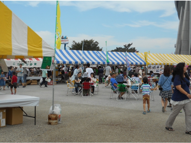 たくさんのお店が出店していました