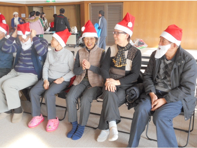 お髭が様になっています