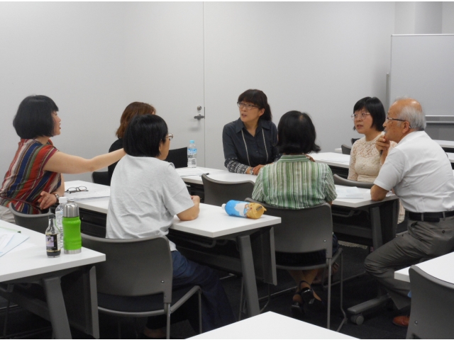 グループに分かれて、話し合いました。