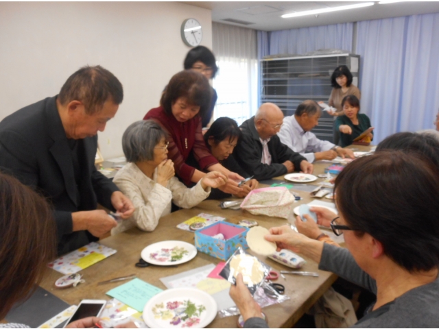 コースタータイプの作品を作っています。