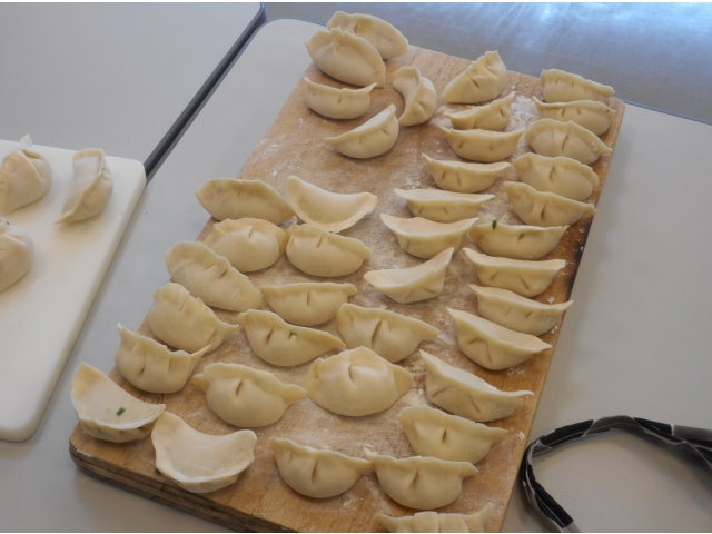 一般的な餃子も作りました