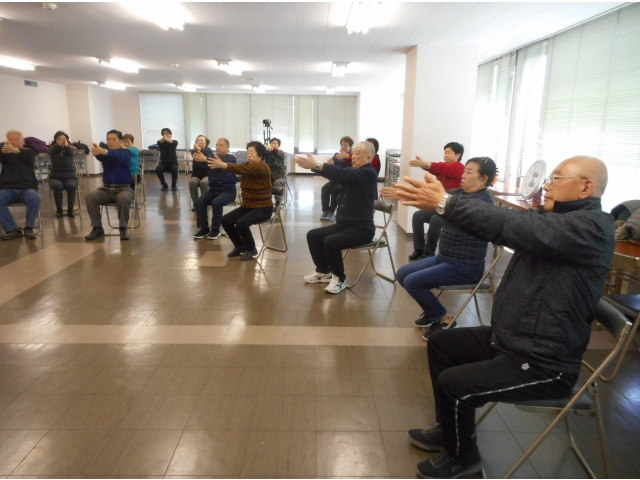 最後に、一連の体操を復習して確認しました。