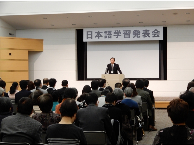 所長から挨拶と事業紹介