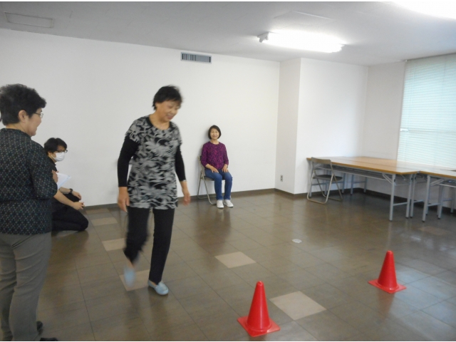 早歩きで敏捷性を確認しました。