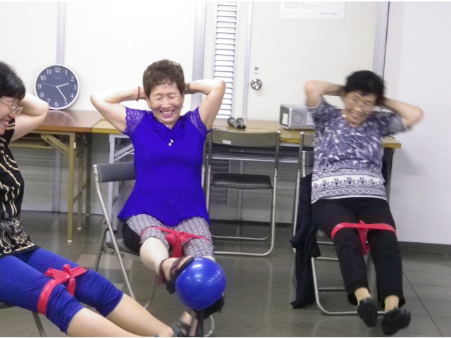 足でボールを運ぶのは、とても難しかったです。