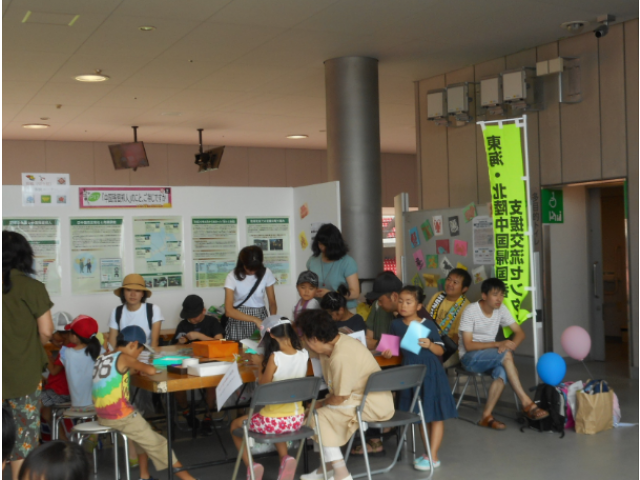 多くの方に剪紙を体験して頂きました。