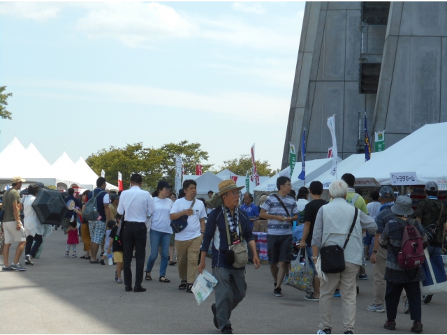 スタジアム屋外の風景　１