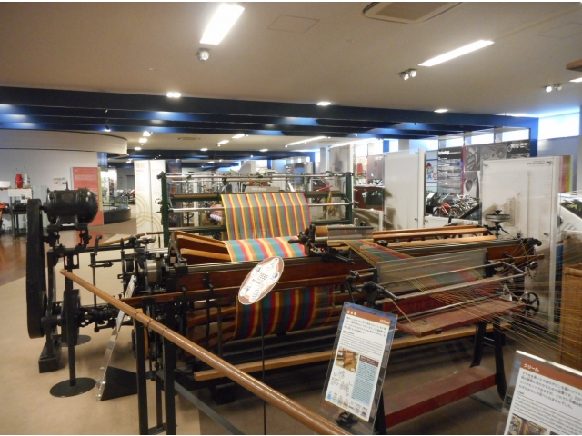 歴史館3階　織機の展示