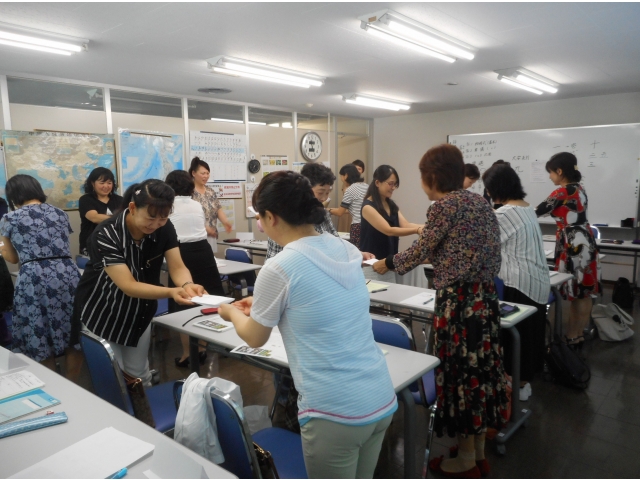 9/15　お祝いを渡す練習もしました。