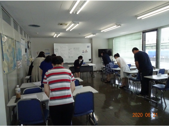 マナーの基本　お辞儀の練習もしました。