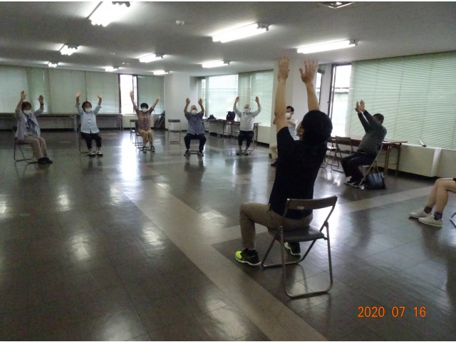 「健康教室」準備運動。