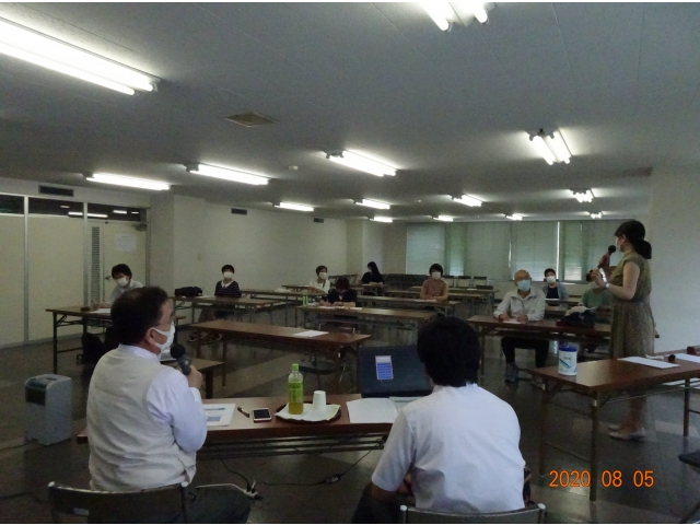 会場からの質問に、丁寧に答えて頂きました。