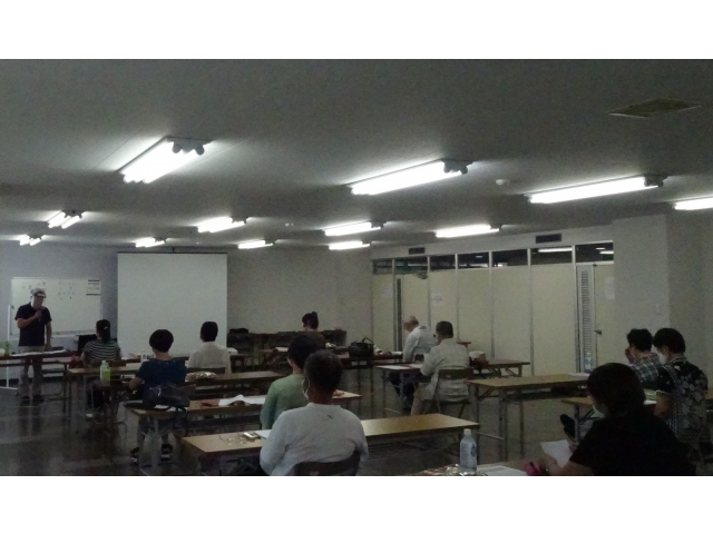 熱い中、12名の受講者が参加されました。