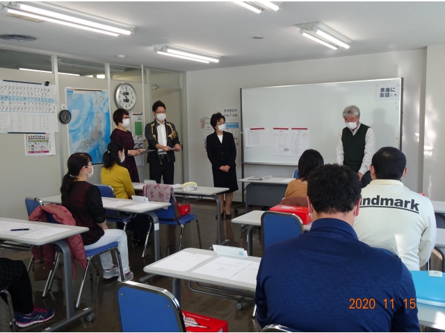 所長から開講の挨拶。