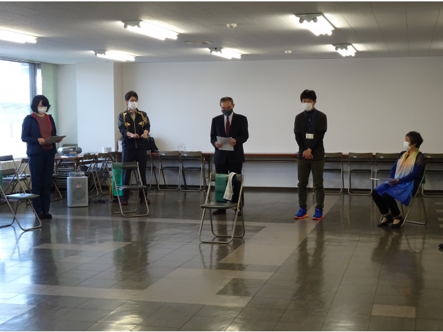 所長から開講挨拶と講師の紹介がありました。