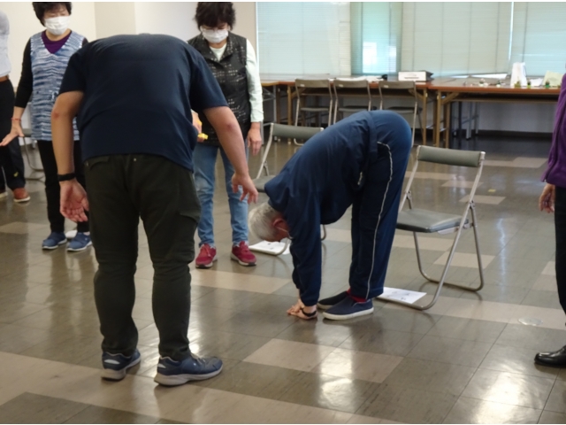 体の柔軟性を確認しました。