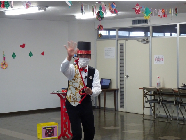 鈴木様のマジックショー。