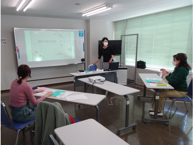 日本語教室(実践中級日本語)