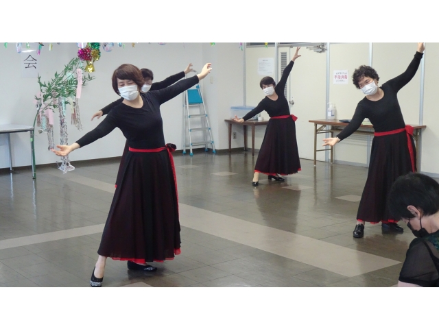 「站着等你三千年」