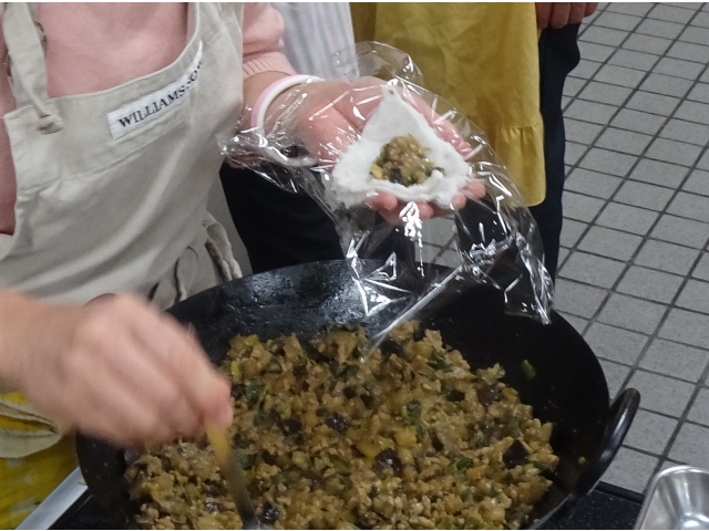 里芋コロッケ作り